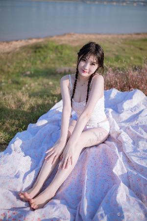 春潮烂漫海棠红